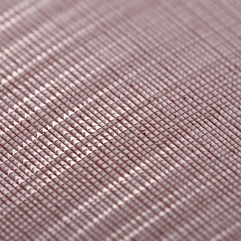 Application du film abrasif de pyramide